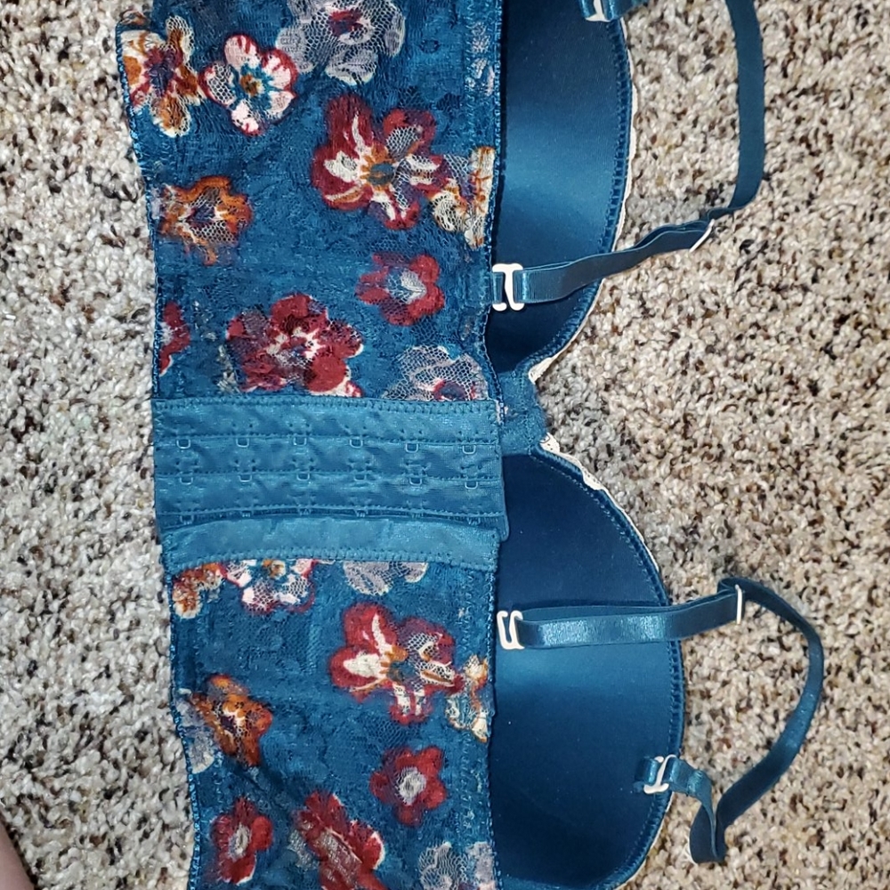 Bra - Picture 3 of 3
